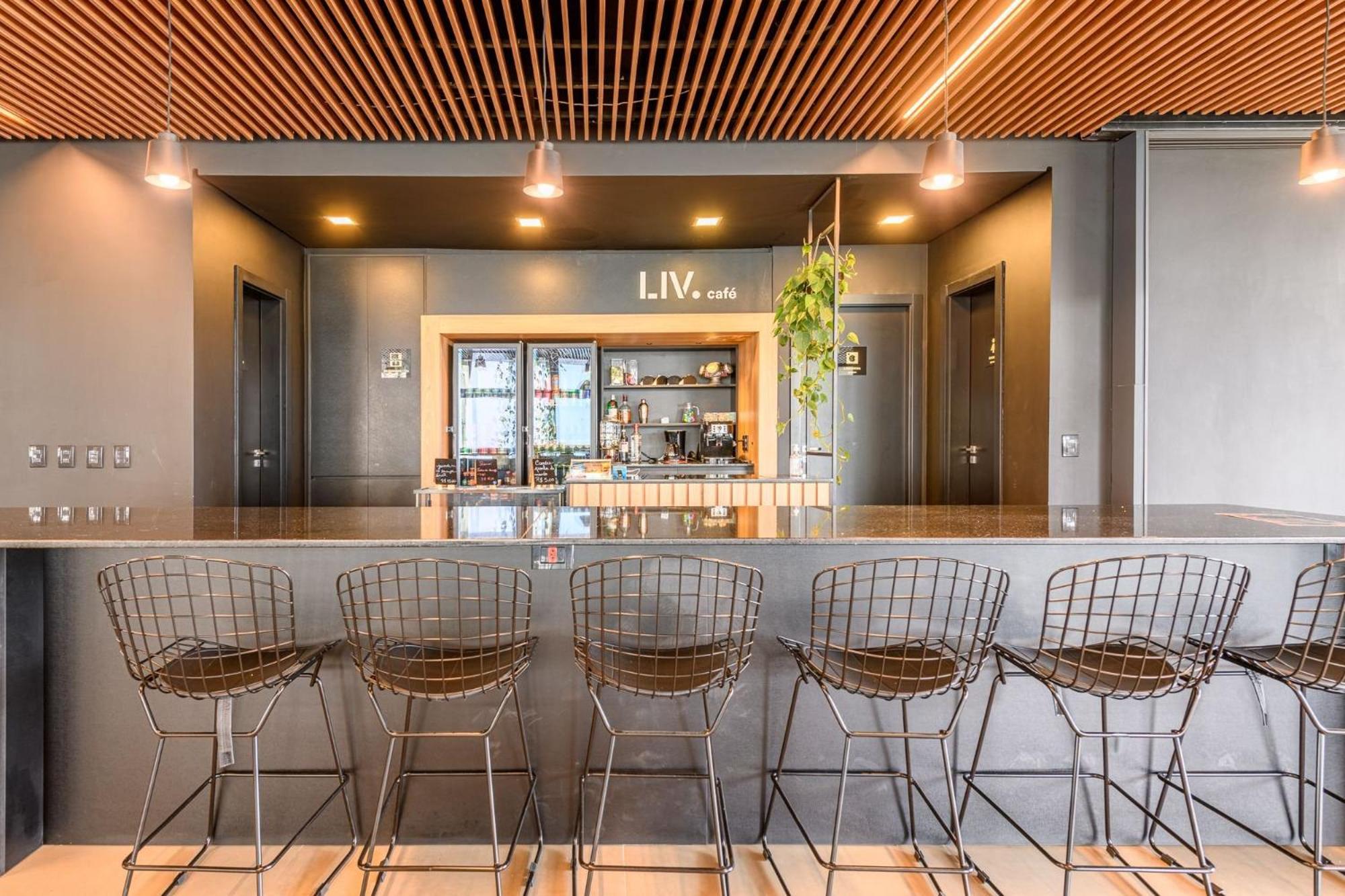 Liv - 1201